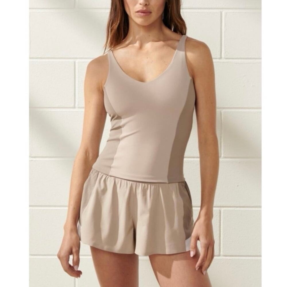 Abercrombie YPB studioSOFT Waist Length V Neck Slim Tank Sand M
